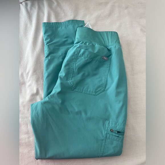 Figs Pants - FIGS FreeX Yola high waisted skinny scrub pants.